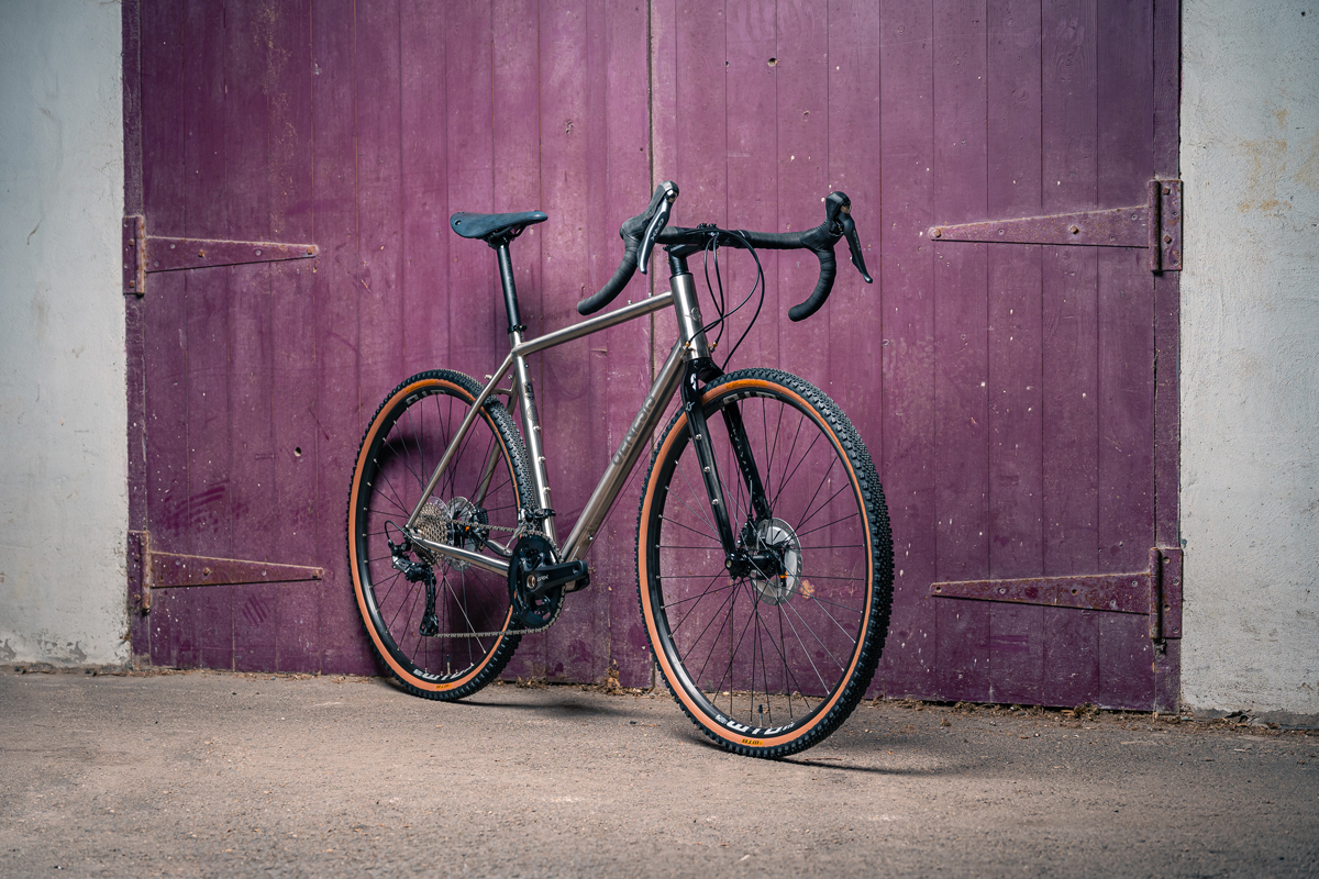 Genesis Croix De Fer Ti 2022