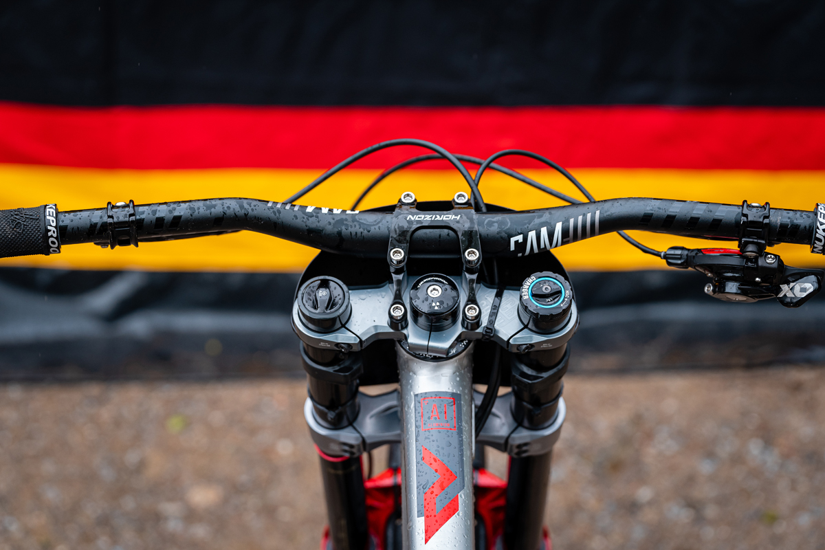 Nukeproof Dissent 297