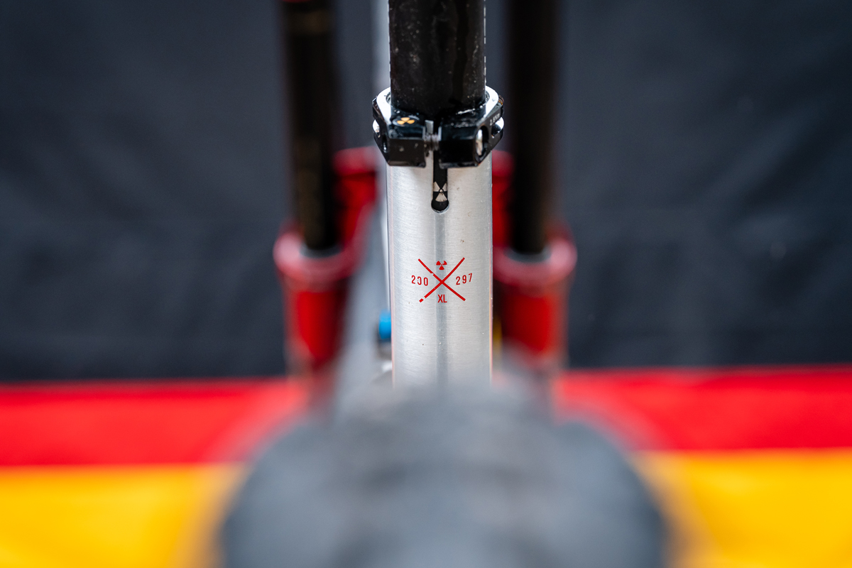 Nukeproof Dissent 297