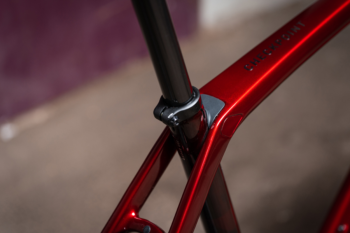 Trek Checkpoint SL6 eTap