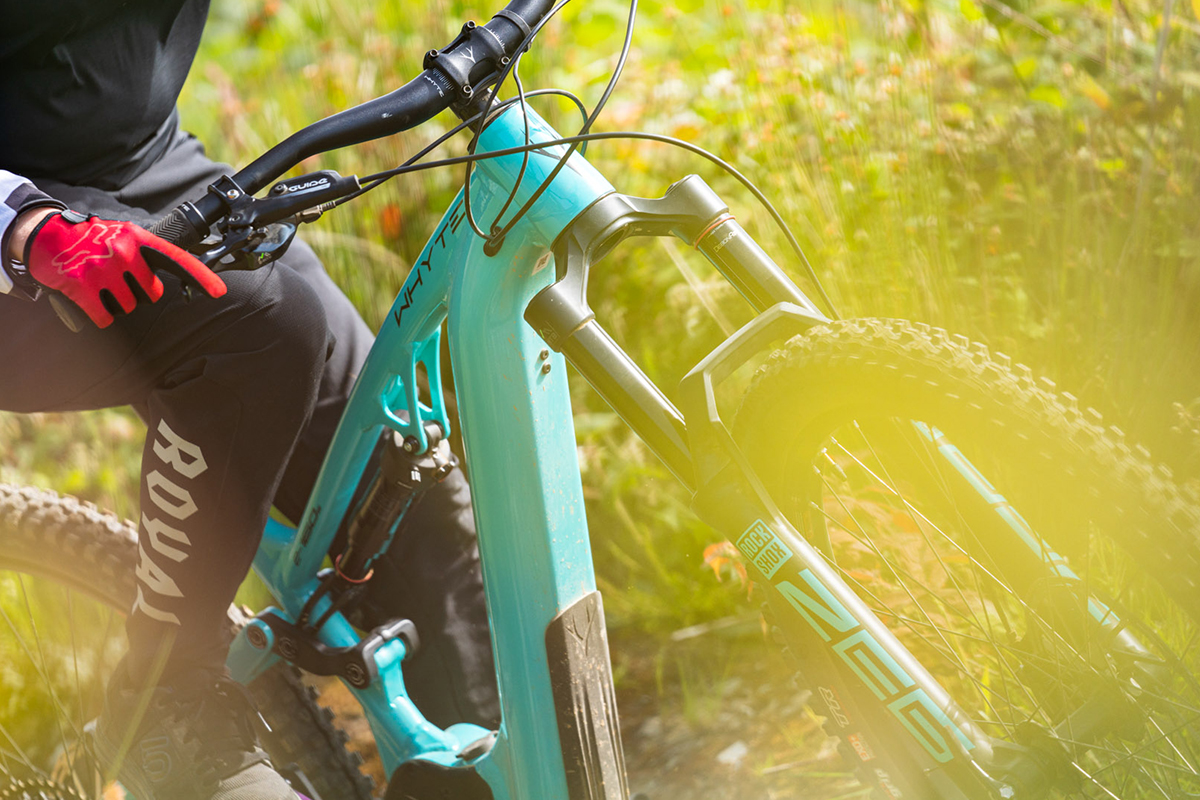 SAVE UP TO £2,800 ON WHYTE E-MOUNTAIN BIKES!