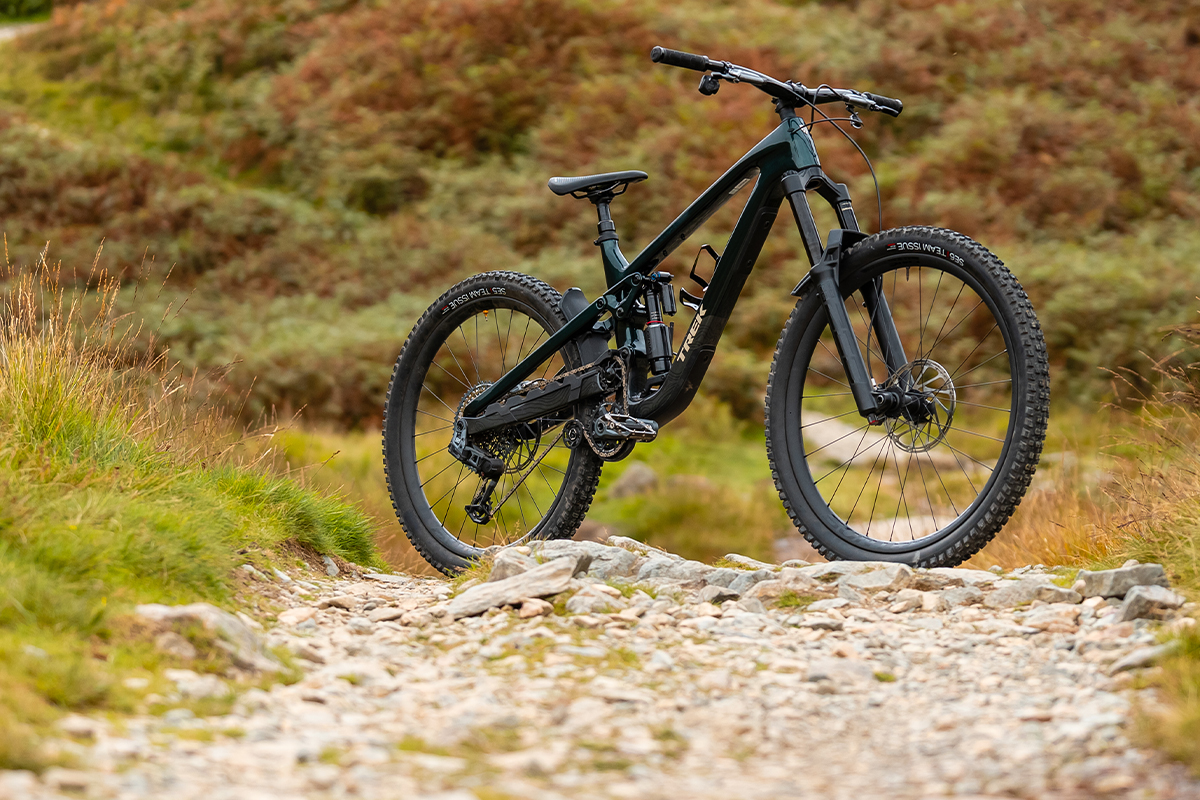 TREK SLASH GEN 6 – VIDEO AND PHOTO GALLERY