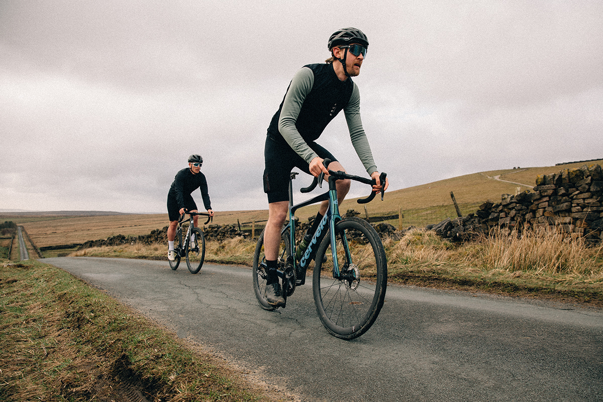 £1,000 OFF CERVELO CALEDONIA 105 ROAD BIKE