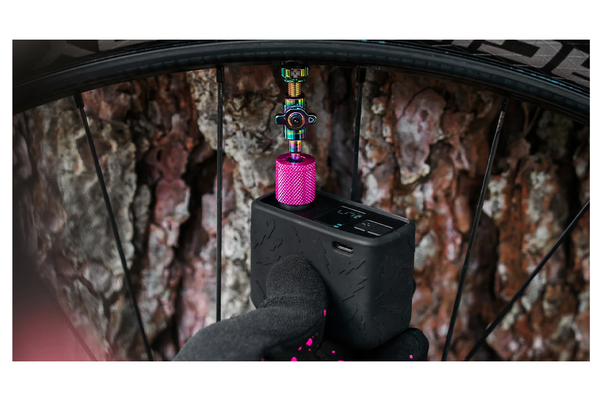 Muc-Off AirMach Pro Electric Mini Inflator Muc-Off AirMach Pro Electric Mini Inflator