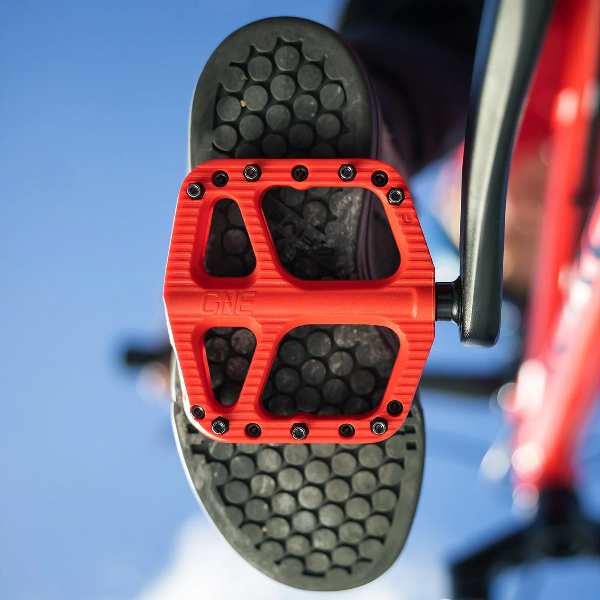 OneUp_Small_Composite_Pedals_Red_4