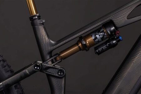 Cube_Stereo_Hybrid_One44_HPC_SLT_800_Carbon_Grid_4