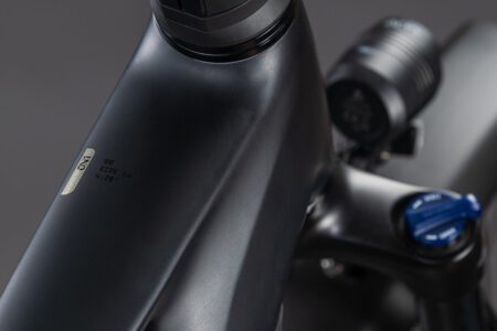 Cube_Touring_Hybrid_One_600_Coal_2
