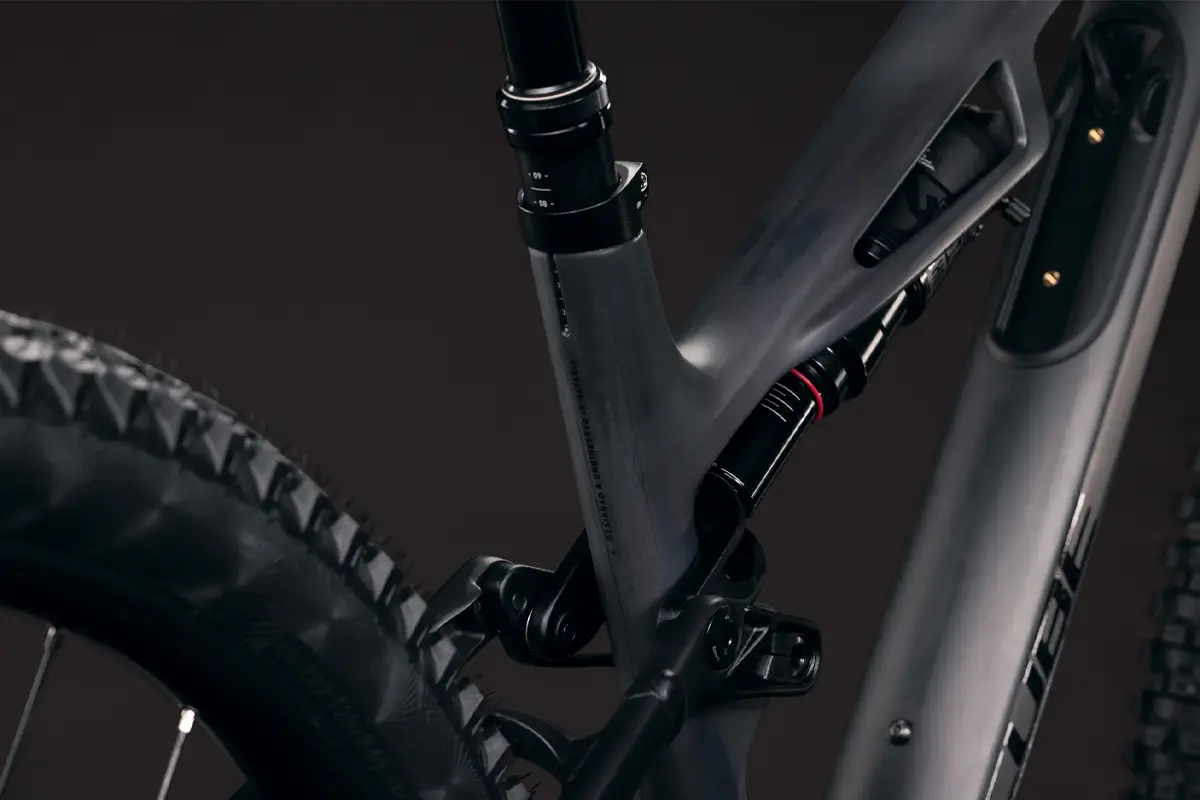 Stereo_HPC_Race_Carbonblack_4