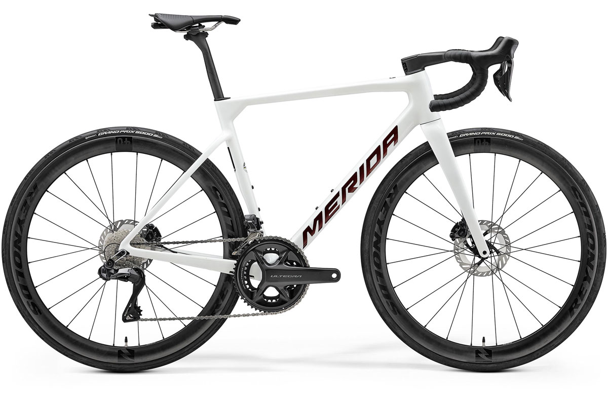 Merida Scultura 8000 2025 | White/Red