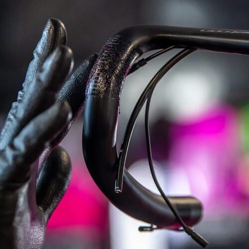 MUC-OFF-CARBON-GRIPPER-75G-3
