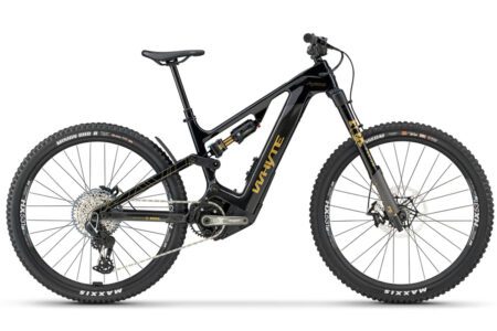Whyte_Kado_Works_Black_1